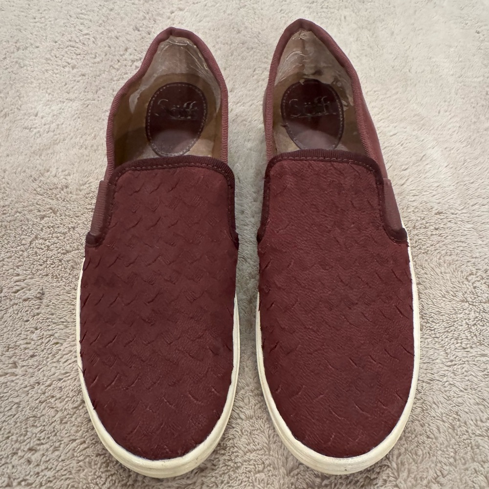 Sofft Burgundy Slip-On Shoes 6.5